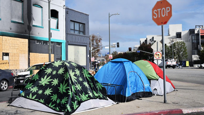 Stare de urgență în Los Angeles din cauza persoanelor fără adăpost