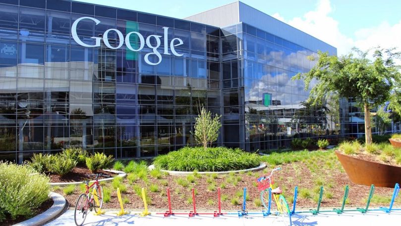 Fondatorii Google demisionează din fruntea companiei