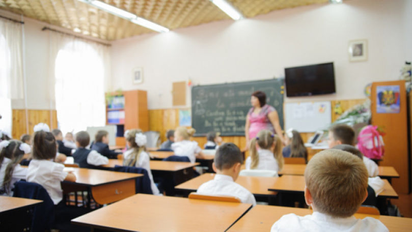 Valentin Crudu: Fiecare elev din clasa întâi va avea o bancă nouă