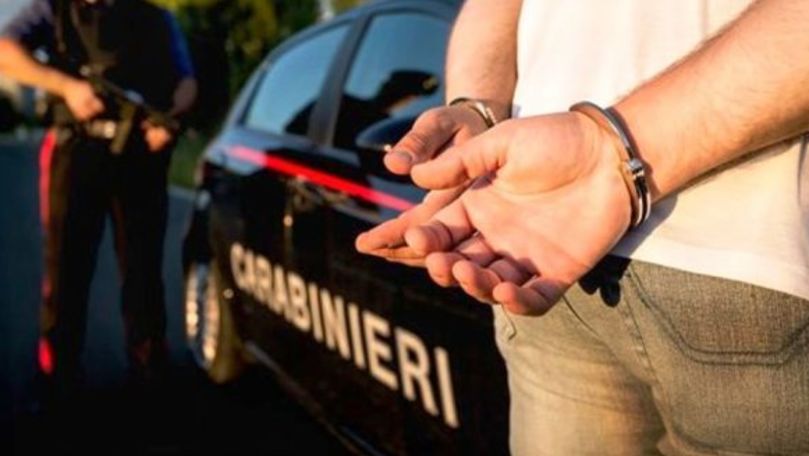 Român din Italia, arestat când carabinierii i-au deschis frigiderul