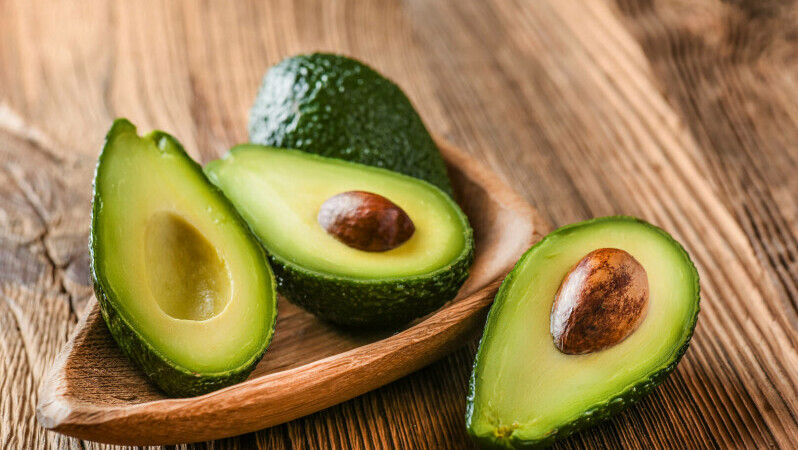 Cum poți face ca avocado să țină mai mult