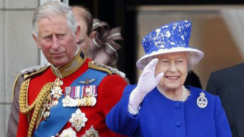 Momentul în care Prințul Charles îi spune mămico Reginei Elisabeta