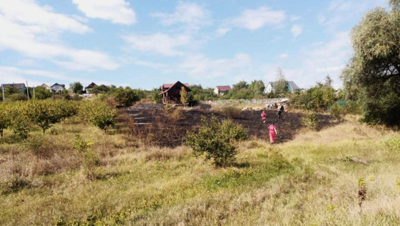Ialoveni: O femeie care a încercat să stingă un incendiu a murit
