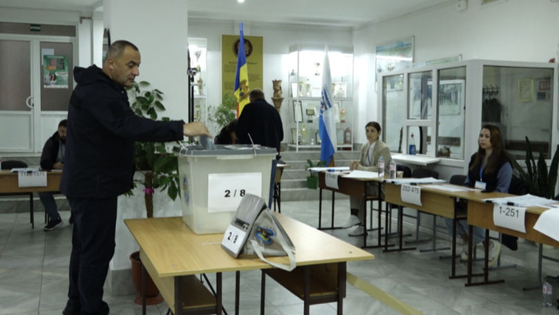 Premieră la Bălți: Oamenii au semnat pe tablete holografice la o secție