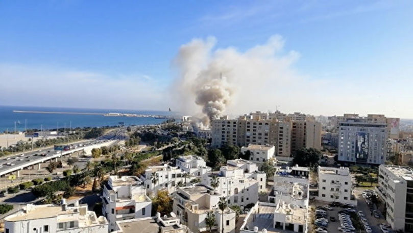 UE evacuează misiunea de la Tripoli şi face apel la încheierea luptelor