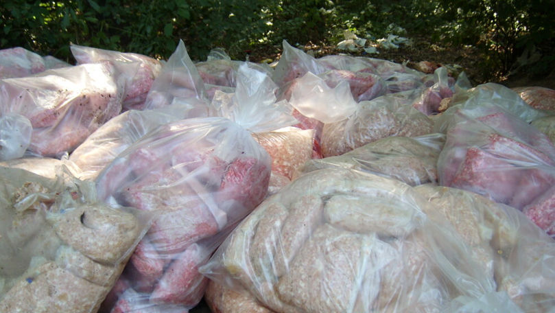 Puhoi: O cantitate uriașă de carne tocată, aruncată. Reacția șefului IPM