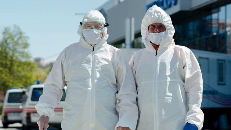 Veste bună: Peste 1.400 de lucrători medicali s-au tratat de COVID-19