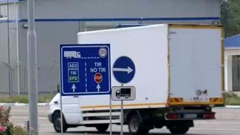 Большинство разрешений на международные грузоперевозки выданы незаконно.