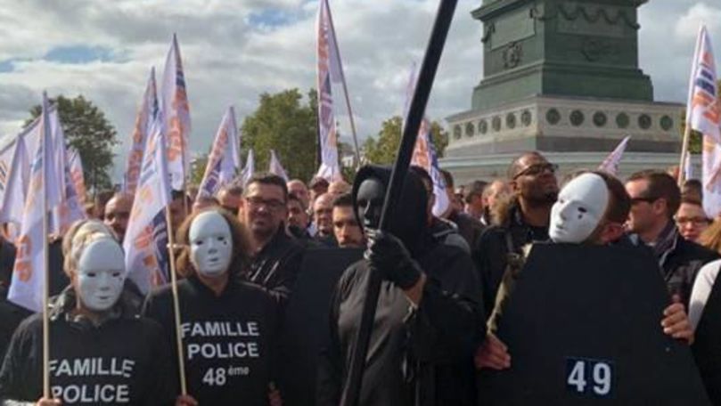 В Париже прошел организованный полицейскими профсоюзами "Марш гнева".