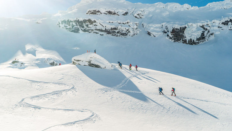 Risc crescut de avalanșe în munții din România. Zonele vizate