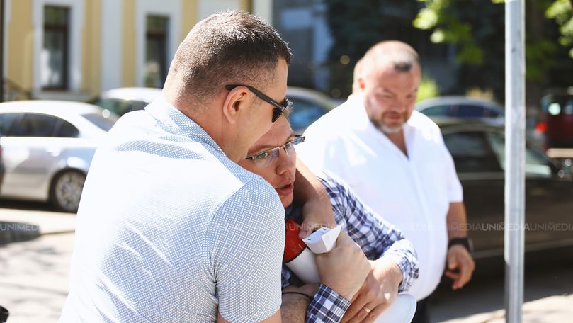 Reacție la solicitarea Alinei Zotea: La voi toți îs trăsniți cu leuca?