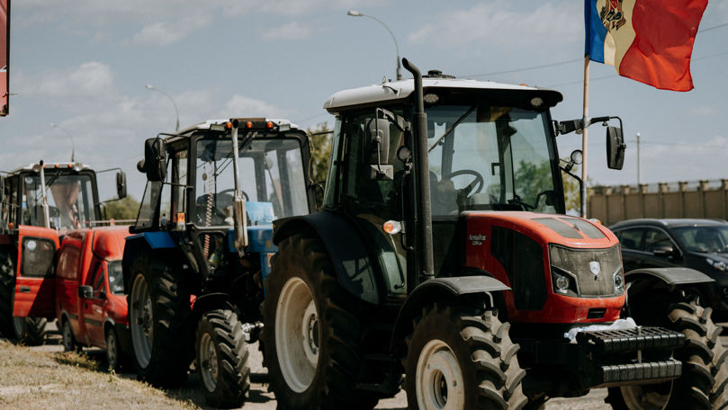 Фермеры готовы блокировать таможни и привести сельхозтехнику в Кишинев. Фото Point.md.