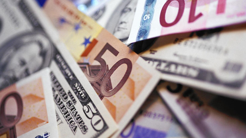 Curs valutar 26 august 2025: Cât valorează un euro și un dolar
