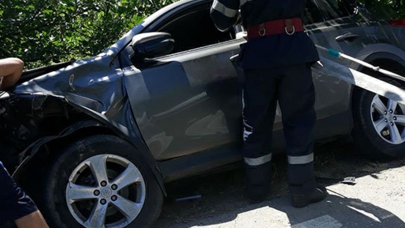 Accident în România cu implicarea unei mașini cu moldoveni. Sunt răniți