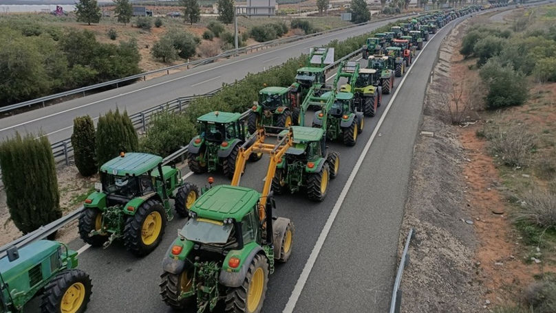 Criza cerealelor din Ucraina: Fermierii români protestează în toată țara