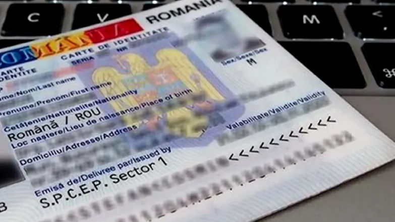 Moldovenii cu pașaport român nu mai pot călători în UE cu buletine vechi
