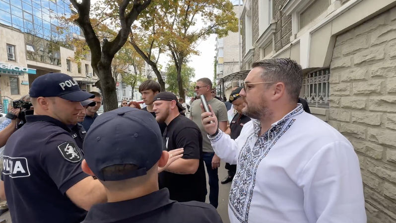 Protest cu scandal: Lungu și susținătorii „Șansă” sfidează Poliția