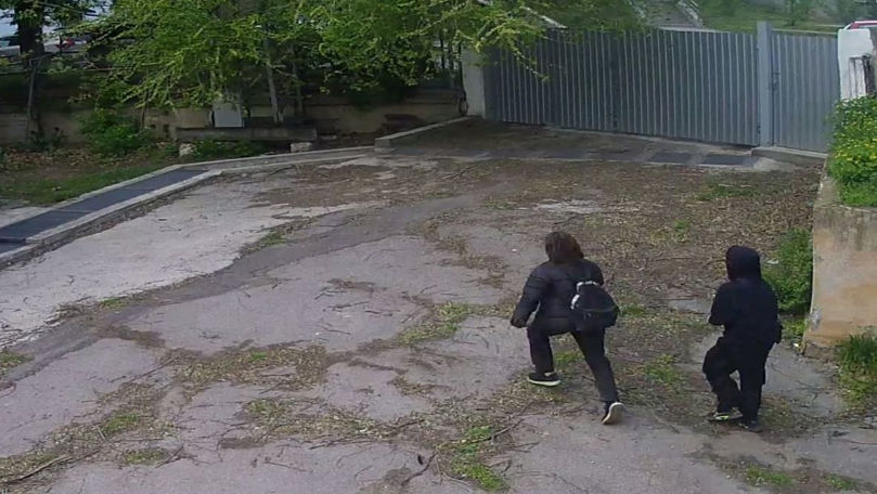 Двоих подростков задержали на территории электроустановки в Кишинёве.