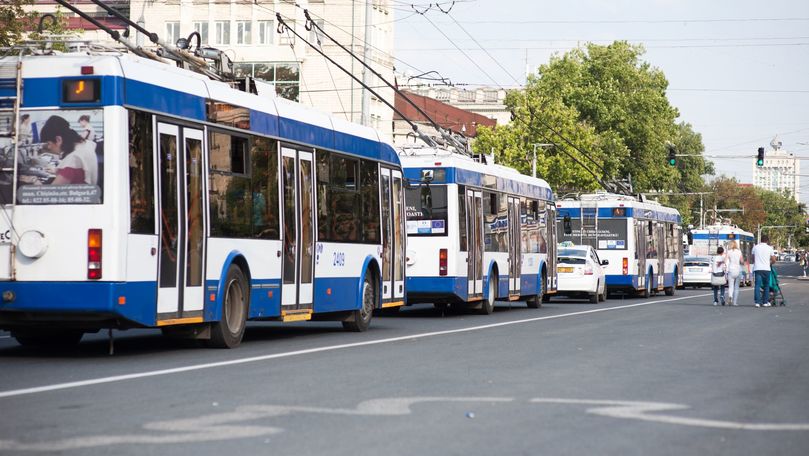 В столице вакантно почти 200 мест водителей автобусов и троллейбусов с зарплатой от 8 000 леев. Фото:  i.simpalsmedia.com.