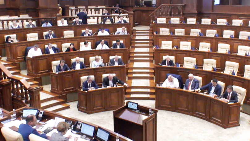 Parlamentul s-a întrunit în penultima ședință din această sesiune