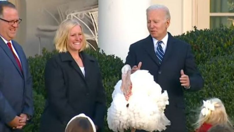 Joe Biden i-a graţiat pe curcanii Peanut Butter şi Jelly