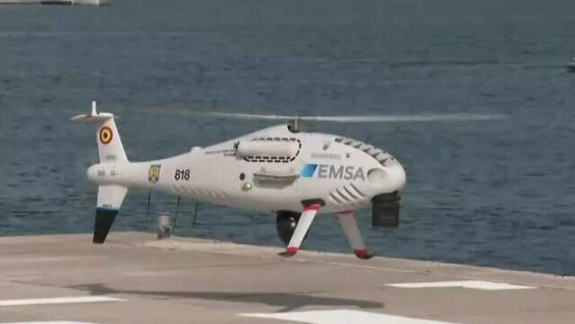 Două drone asemănătoare unor elicoptere supraveghează Marea Neagră