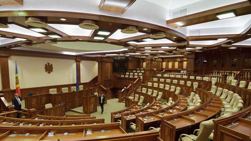 Blocul Comuniştilor şi Socialiştilor boicotează sesiunea parlamentară