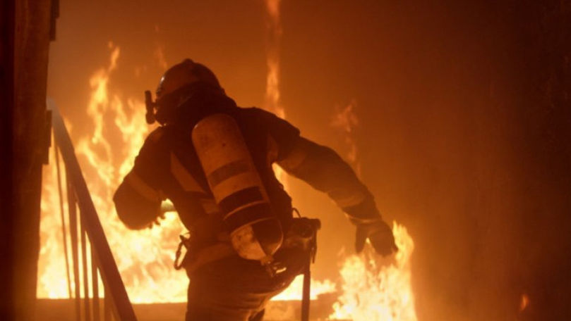Grav incendiu la Tiraspol: Un apartament, mistuit de flăcări