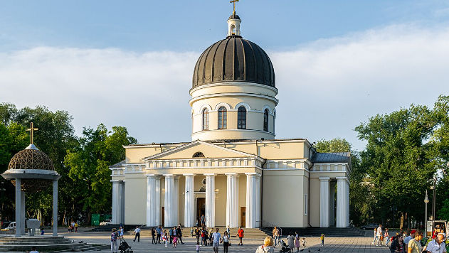 Mitropolia spune cine stă în spatele pelerinajelor preoților în Rusia