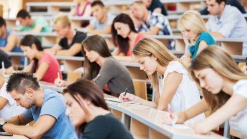 Expert: Numărul studenților din Moldova scade continuu