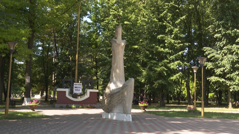 Parcul din Ungheni va impresiona localnicii și oaspeții cu noi sculpturi