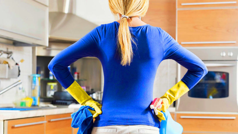 Психолог: Тяга к уборке - симптом психологических расстройств.