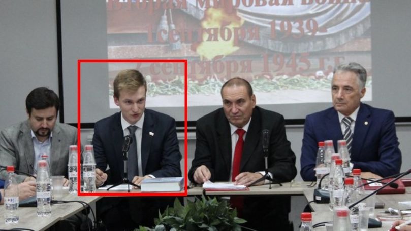 СМИ назвали имя российского дипломата, задержанного в аэропорту Кишинева.