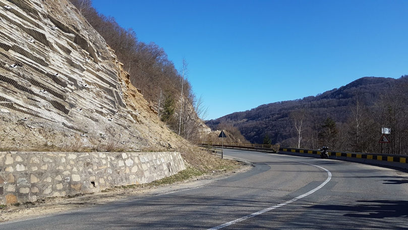 România: O maşină mortuară a pierdut un cadavru în drum spre morgă