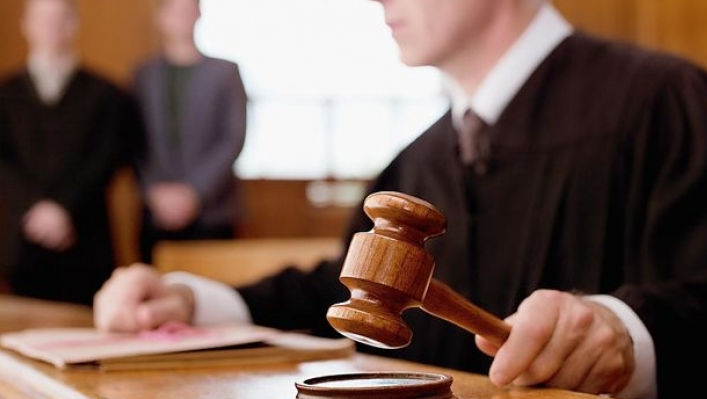 Şoţul magistratei Lilia Lupaşco, făcut avocat de Judecătoria Chişinău