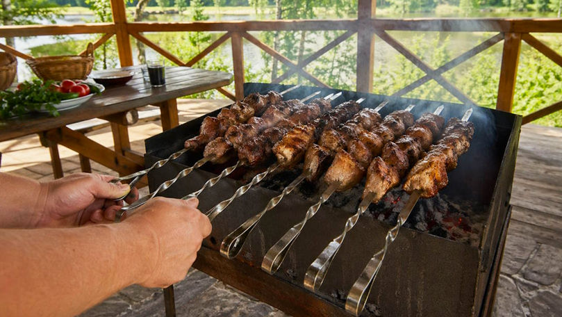 Спасатели призывают к осторожности во время отдыха на майские праздники.