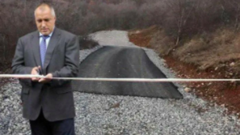 Inaugurări din alte țări devenite subiecte de glume ca WC-ul din Hiliuți