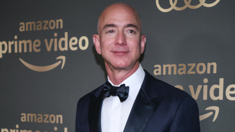 Bezos vrea să mute fabricile pe Lună pentru a opri poluarea mediului