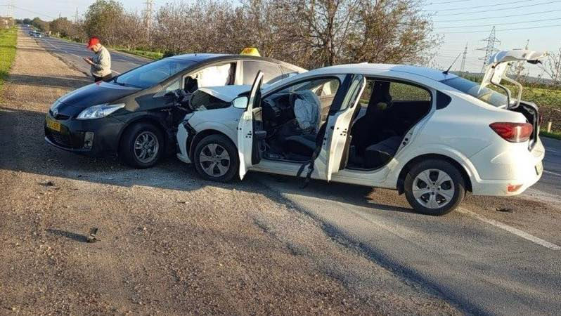 Accident pe traseul Corlăteni-Bălți: Poliția și ambulanța au intervenit
