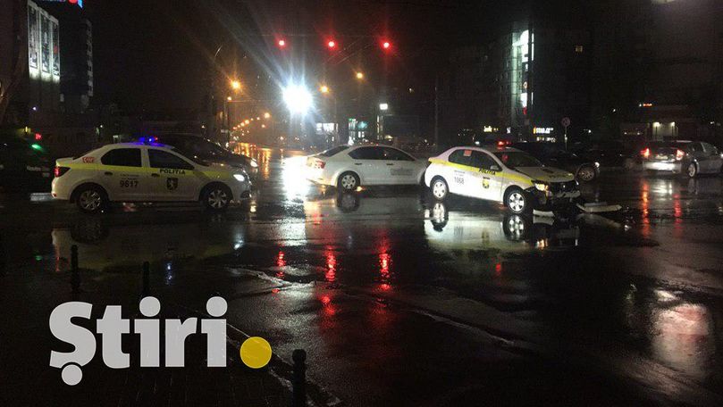 Accident cu implicarea unei mașini de poliție în centrul Capitalei