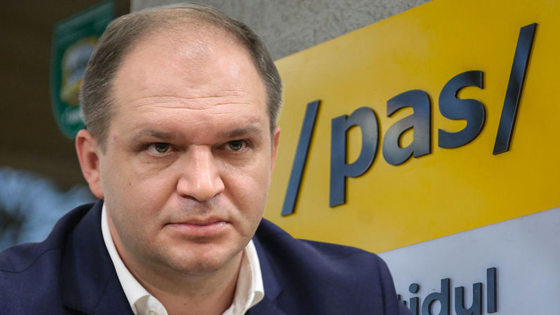 Чебан: PAS не соблюдает решения ЦИК и незаконно устанавливает палатки на улицах. Коллаж: Point.md