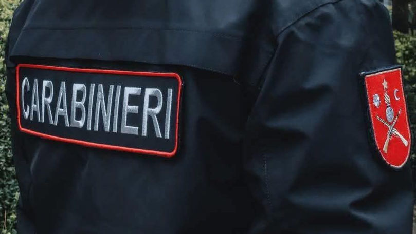 Mai mulți bărbați suspecți, reținuți de carabinieri în Capitală