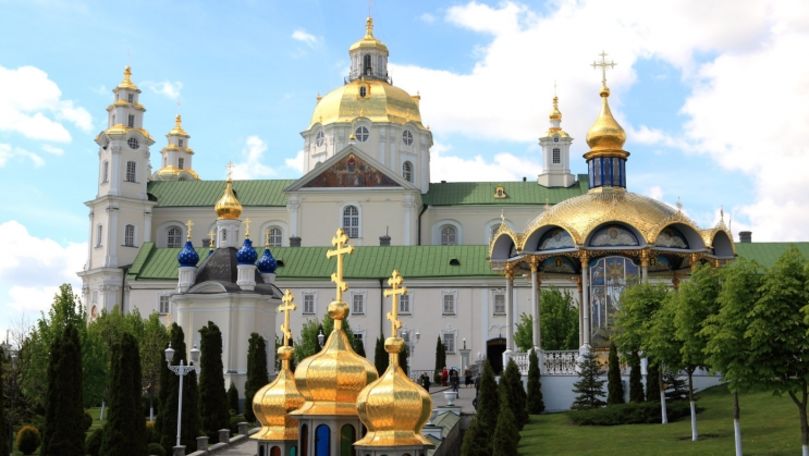 У священника, организовавшего поездку в Почаев, диагностировали COVID-19.