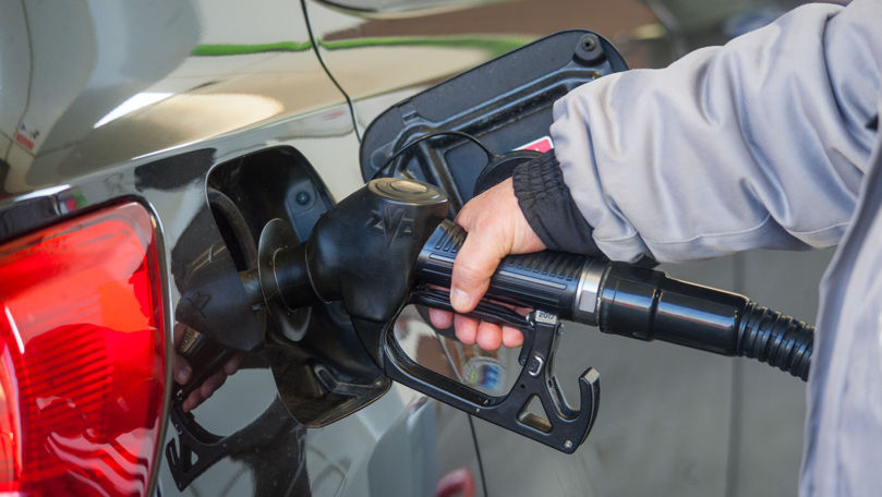 Carburanții, un pic mai scumpi: Prețurile plafon afișate de ANRE