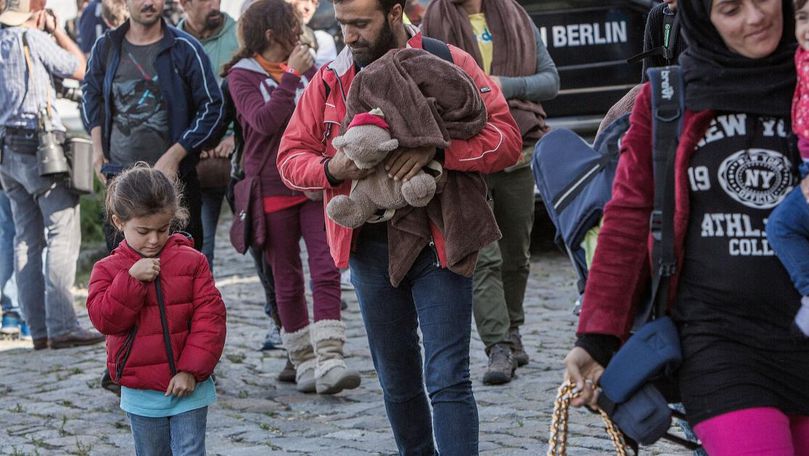 Ungaria pedepsește cu închisoarea ajutorul dat refugiaţilor