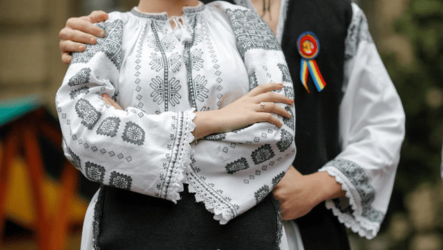 Este Ziua Universală a Iei, tradiţia românească de o frumuseţe unică