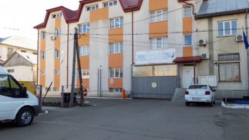 Un deţinut din România a încercat să-şi facă rachiu în celulă