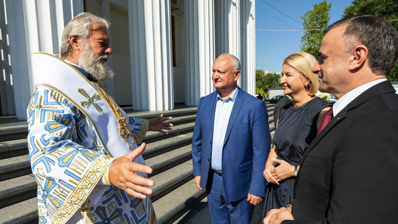 Mitropolitul îndeamnă preoții să nu se implice în jocurile politice