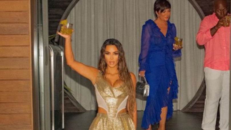 Kim Kardashian, val de critici după ce s-a lăudat cu o petrecere de lux