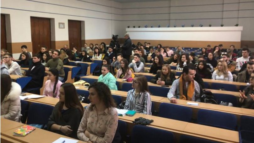 Leancă a ținut o prelegere studenților de la o universitate din Cluj